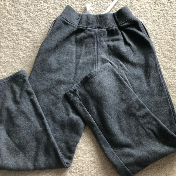 Under Armour Sweatpants - Picture 2 of 3
